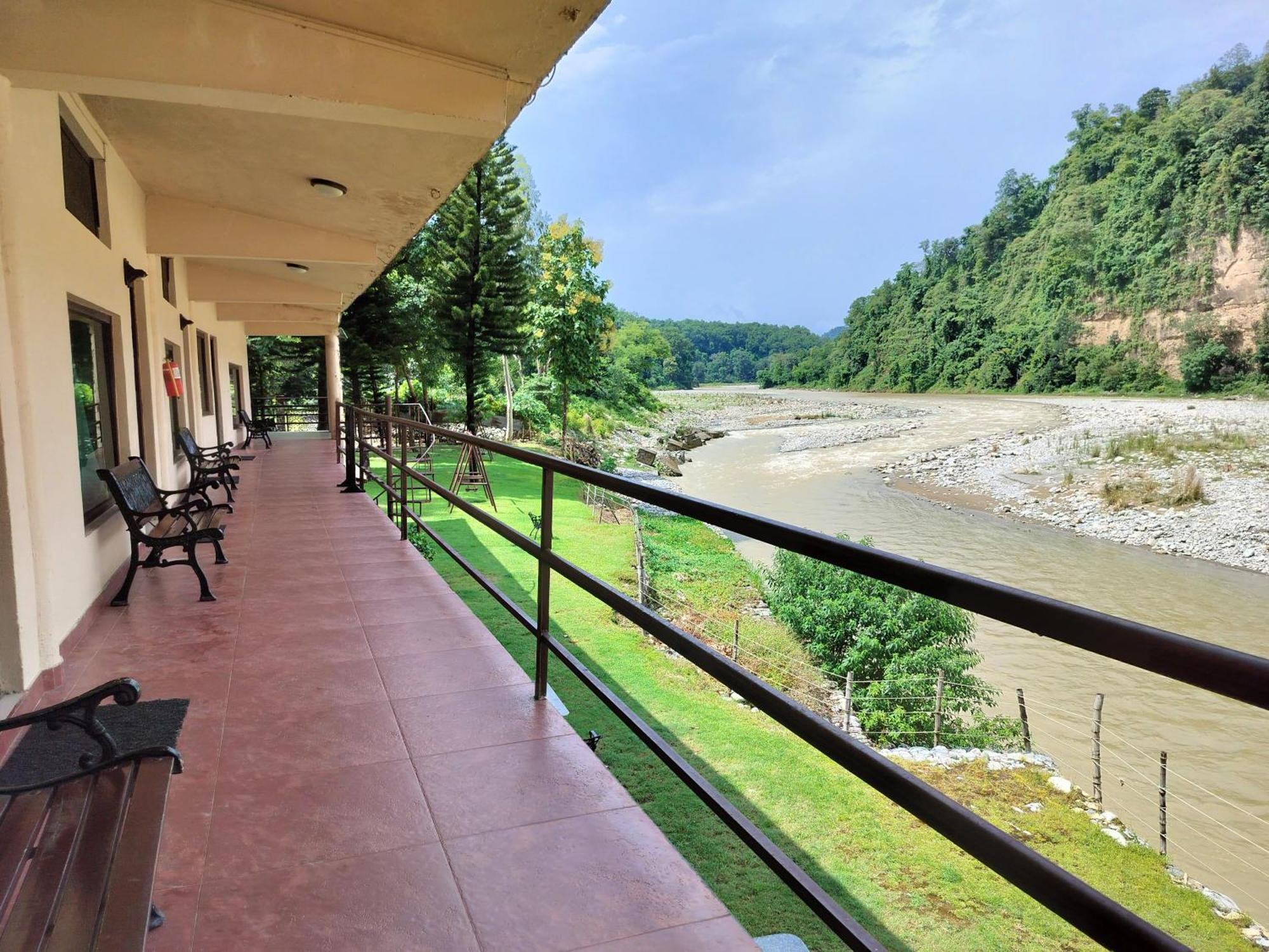 Bel-La Monde Hotel "Riverside" - Jim Corbett Garjia Zewnętrze zdjęcie