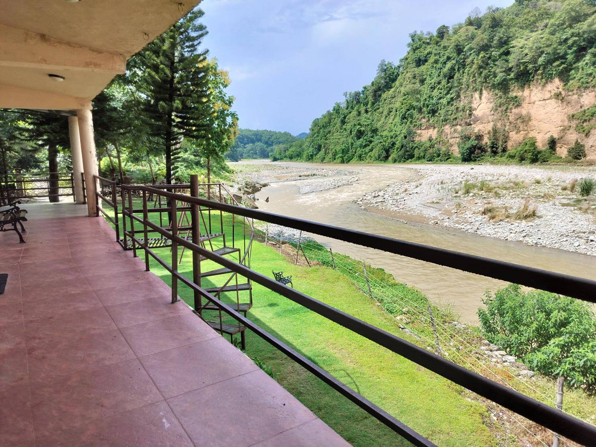 Bel-La Monde Hotel "Riverside" - Jim Corbett Garjia Zewnętrze zdjęcie