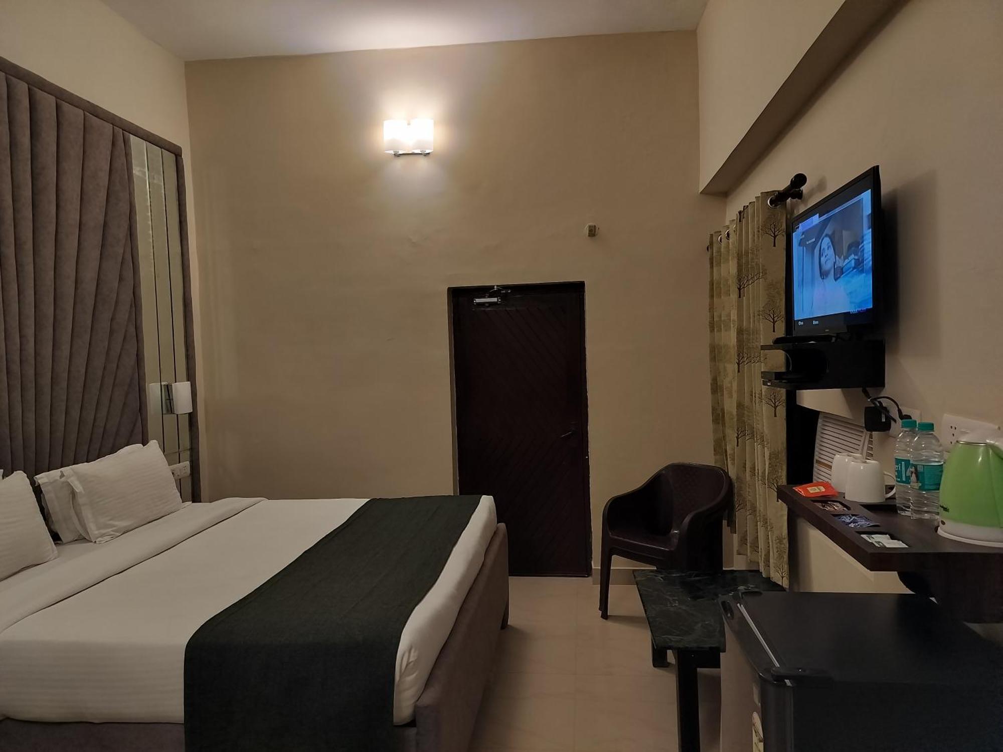 Bel-La Monde Hotel "Riverside" - Jim Corbett Garjia Zewnętrze zdjęcie