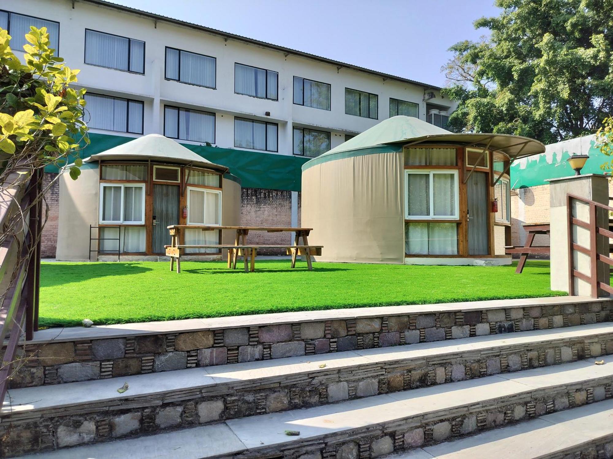 Bel-La Monde Hotel "Riverside" - Jim Corbett Garjia Zewnętrze zdjęcie